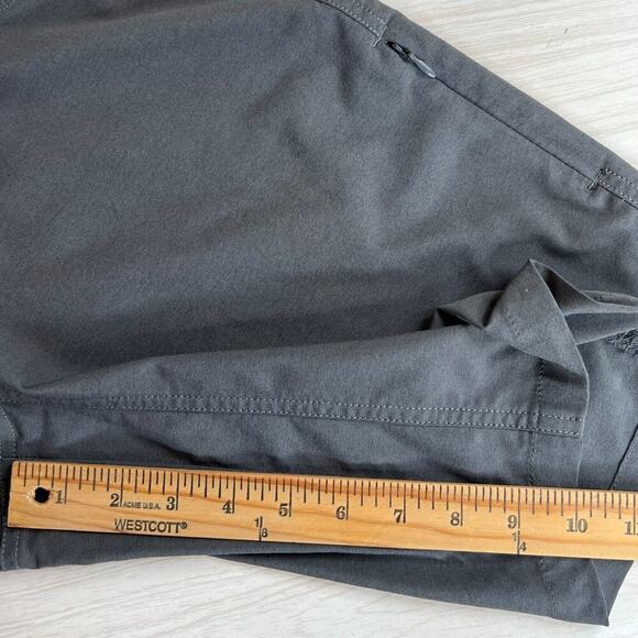 KUHL Hiking Cargo Shorts 10" Inseam in Gray Women's Size 10 - Picture 16 of 16